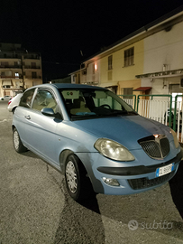 Lancia y