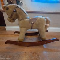 Cavalluccio a dondolo