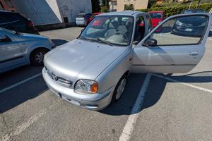 Nissan Micra benzina anno 2000 pochi km