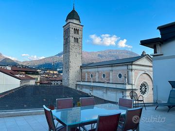 Centro storico, attico con terrazzo