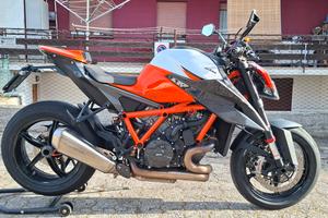 KTM SUPERDUKE R 1290 2022 TRACK PACK !