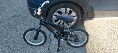 Bicicletta bambini. 