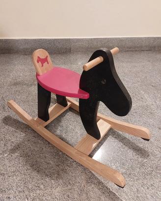Cavallo a dondolo
