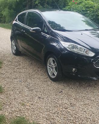 ford fiesta 1.2  intera per ricambi