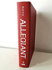 Allegiant della serie Divergent, di Veronica Roth