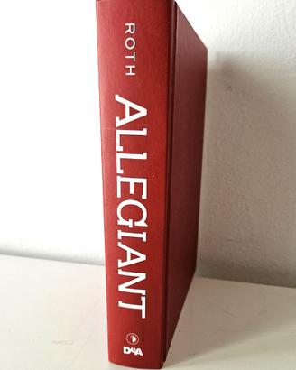 Allegiant della serie Divergent, di Veronica Roth