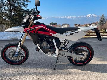 Moto Husqvarna SM125