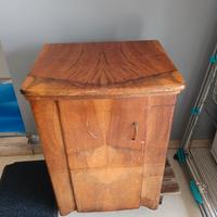 macchina da cucire Necchi con mobile 