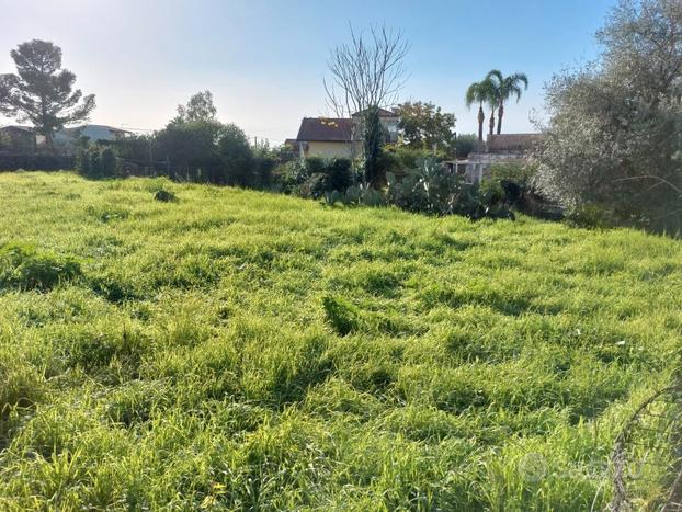 Terreno agricolo 1000 mq in zona residenziale