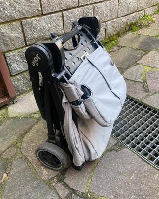 Passeggino Joie ultraleggero