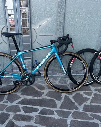 bici da corsa in carbonio