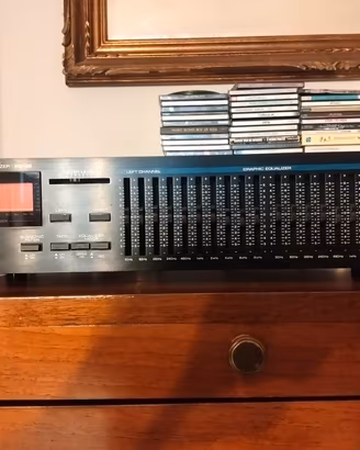 Yamaha EQ32