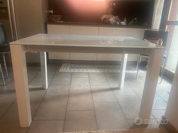 Tavolo per sala o cucina 130x80 allungabile crista