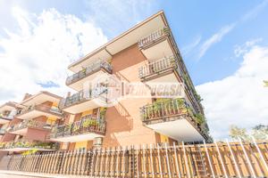 Ampio quadrilocale con doppio terrazzo