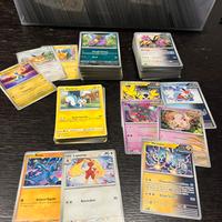 Più di 200 carte Pokémon