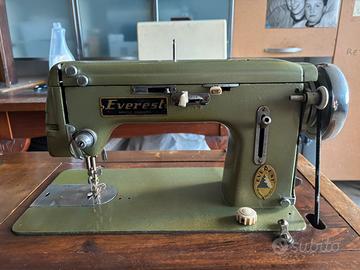 Macchina da cucire vintage everest
