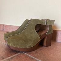 Scarpa con tacco n. 39