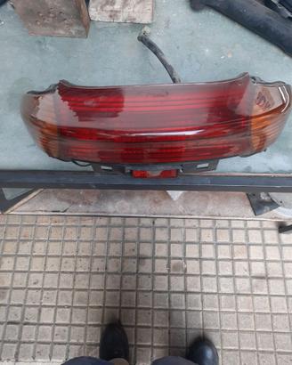 fanale posteriore  yamaha new majesty dal 2000>