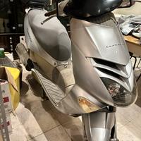 Scooter Aprilia Leonardo 150