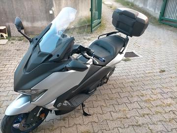 Scooter Tmax 530 Sx