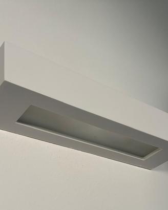 Lampada in gesso da parete