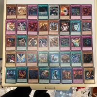 Lotto Yu-Gi-Oh! 650+ Carte: Rare, Holo e Vintage
