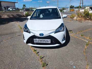 Toyota Yaris 1.5 Hybrid 5 porte Business garanzia 