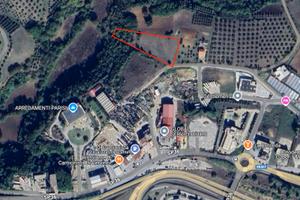 Terreno - Svincolo Autostrada A3 Sicignano