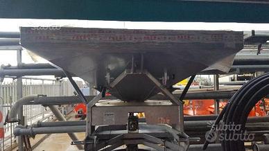 Spandi concime FAZA 600 lt zincato a caldo nuovo