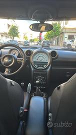 Auto mini cooper country 2010