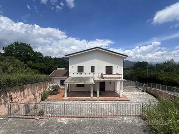 Villa bifamiliare San Giovanni a Piro