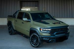 Dodge ram  5.7 Hemi 4x4 kit trx  CREWCAB