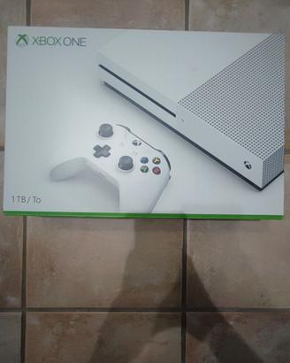 Xbox serie S 1T + 4 giochi