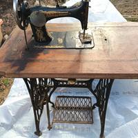 Macchina per cucire antica SINGER