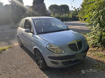 Lancia Y
