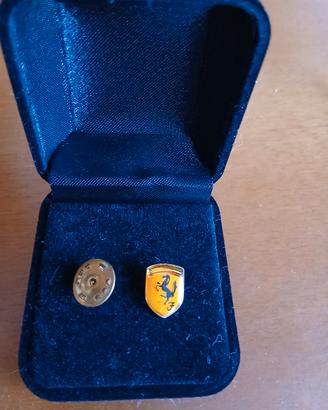 spilla Ferrari vintage da collezione 