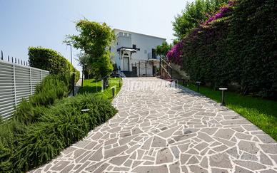 Un Sogno Romantico a Pozzuoli: La Tua Oasi di Eleg