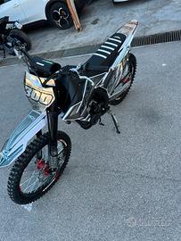 Cross 300cc 4 tempi