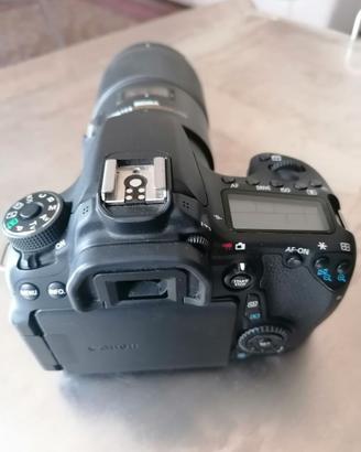 CANON EOS 70D