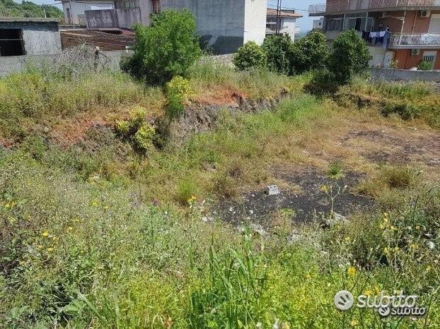 Terreno edificabile 900 mq Fiumefreddo di Sicilia