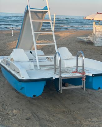 Pedalo’ Capri Con Scivolo