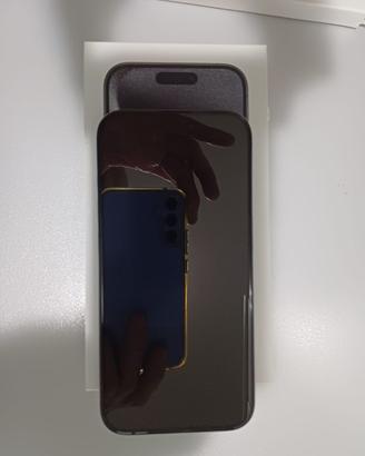 Apple iPhone 15 Pro - 256GB - Titanio Nero