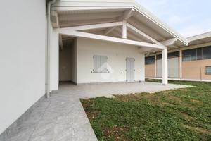 VILLA A SCHIERA A GHEDI