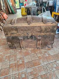 ANTICO BAULE BOMBATO FINE 800 CASSA LEGNO DECORATO