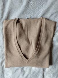 Maglione Malo in cashmere taglia 38 con collo a V.
