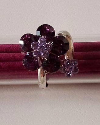 ANELLO A FORMA DI FIORE PETALI DI CRISTALLO VIOLA