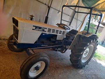 Trattore Lamborghini R704