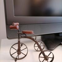 soprammobile triciclo ferro battuto