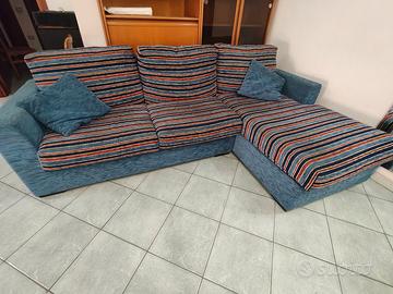 divano con chaise longue
