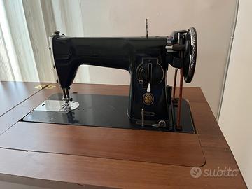 Macchina da cucire Singee con mobile